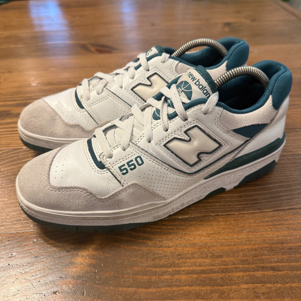 New‎ Balance Shoes Mens 9.5 D White Green 550 Sneakers Lace Up Low EUC BB550STA